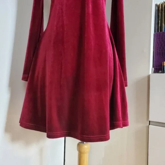 Romeo & Juliet Couture Burgundy Velvet Choker Dress Sz S - Picture 5 of 14